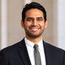 Dr. Héctor Moreno Yepez